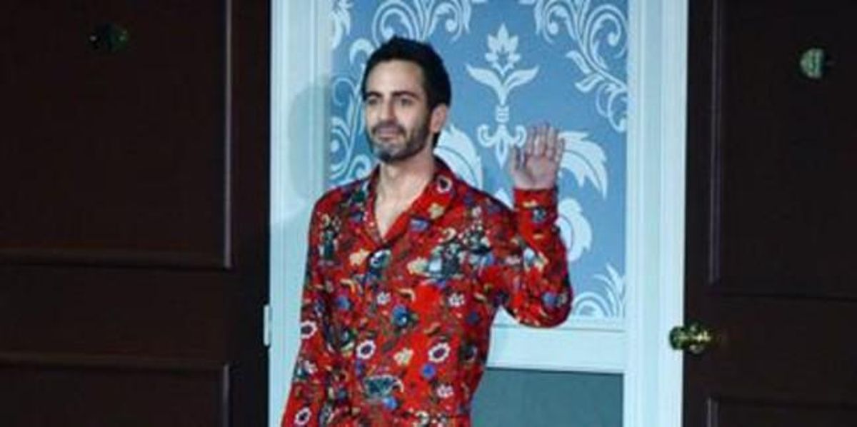 Marc Jacobs saluda en la pasarela parísina, tras celebrarse el desfile de Louis Vuitton, el pasado 6 de marzo. Marc Jacobs saluda en la pasarela parísina, tras celebrarse el desfile de Louis Vuitton, el pasado 6 de marzo.