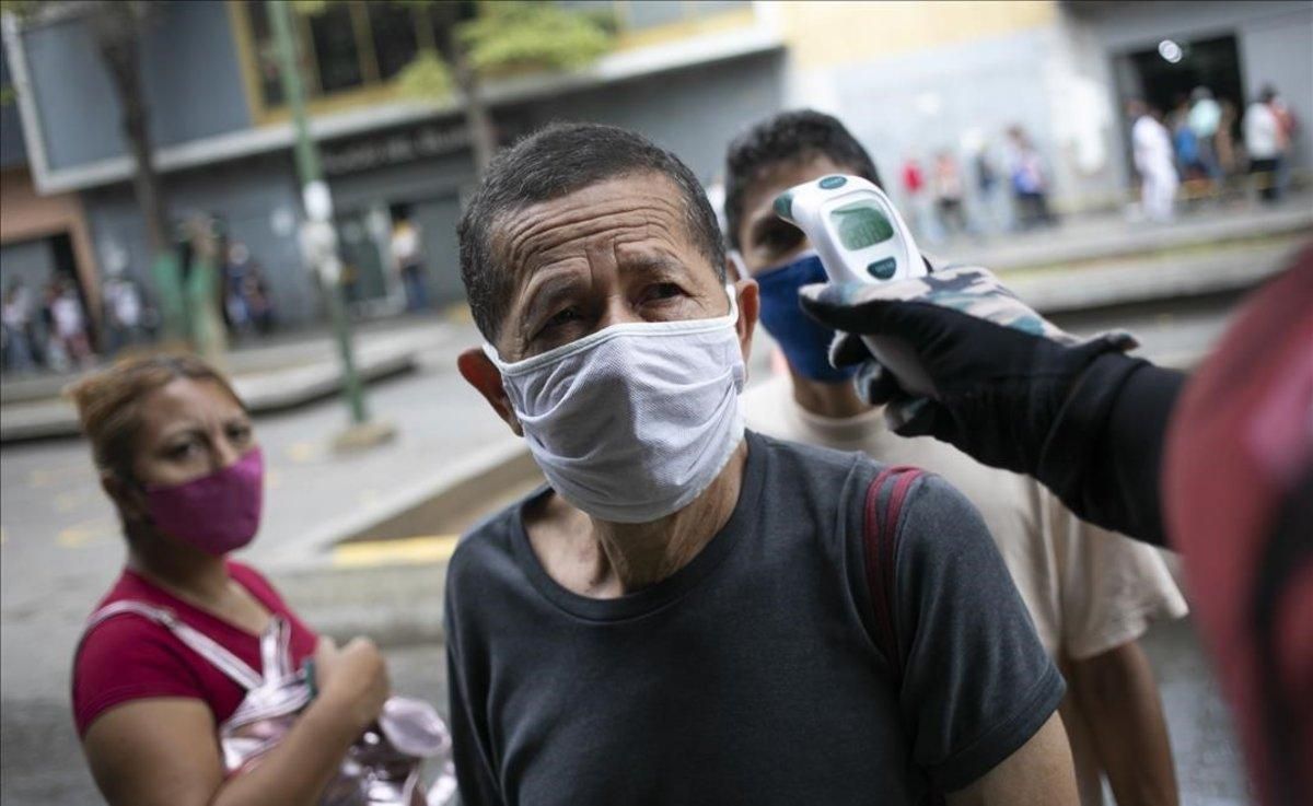 Ni la pandèmia ni l'ensorrament econòmic dobleguen Maduro Ni la pandèmia ni l'ensorrament econòmic dobleguen Maduro