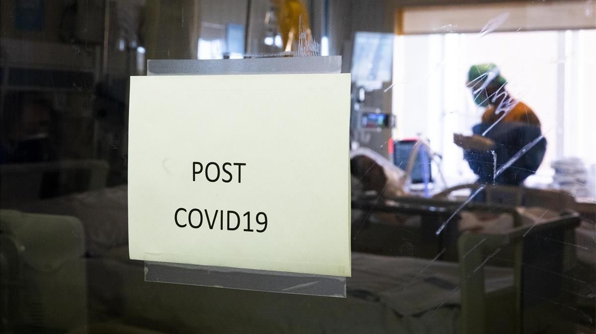 La unidad de pacientes semicríticos de Vall d’Hebron, preparada para atender enfermos de covid. La unidad de pacientes semicríticos de Vall d’Hebron, preparada para atender enfermos de covid.