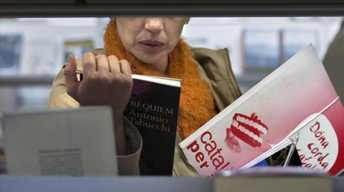 La lectura de libros en catalán sigue creciendo La lectura de libros en catalán sigue creciendo