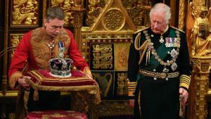 Isabel II, ausente en la apertura del Parlamento británico por primera vez en casi 60 años