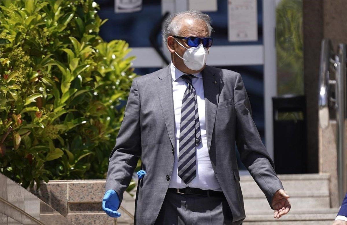 El ex policia Eugenio Pino en la Audiencia Provincial de Madrid este mediodía al termino del juicio del Caso Pujol. El ex policia Eugenio Pino en la Audiencia Provincial de Madrid este mediodía al termino del juicio del Caso Pujol.