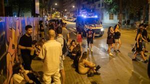 Diario de un vecino del Poblenou en Barcelona: “Entre el calor y el ruido nos sentimos atrapados"