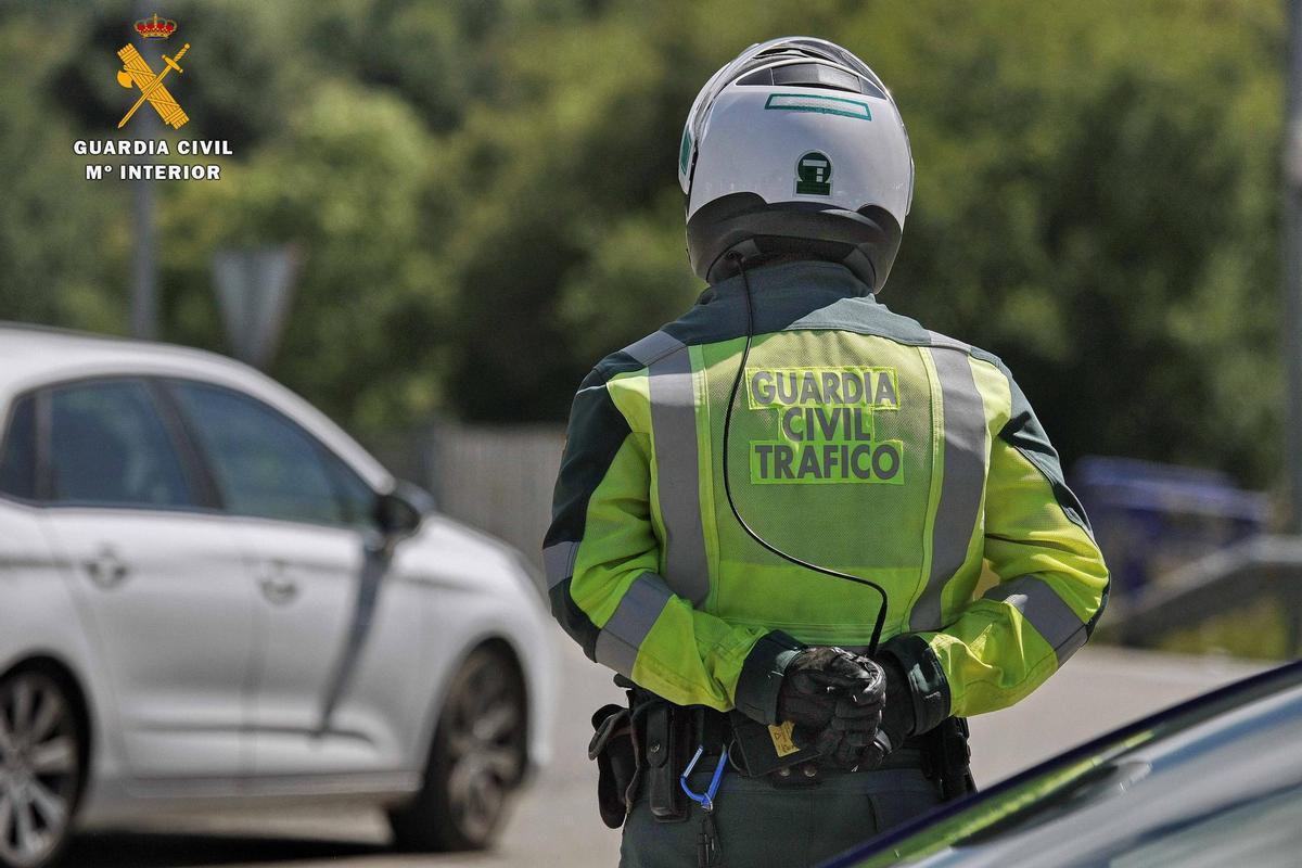La Guardia Civil detecta en una semana 280 menores que viajaban sin "sillita" en el coche