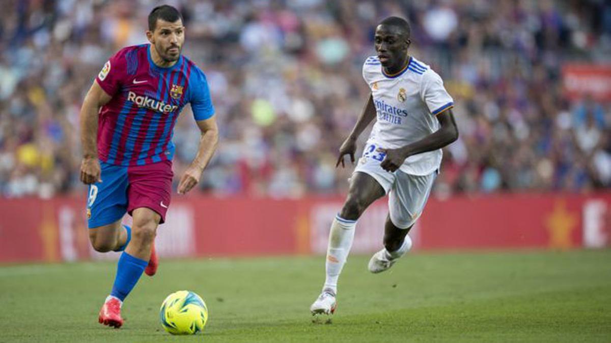Pessimisme al Barça amb el retorn al futbol d’Agüero