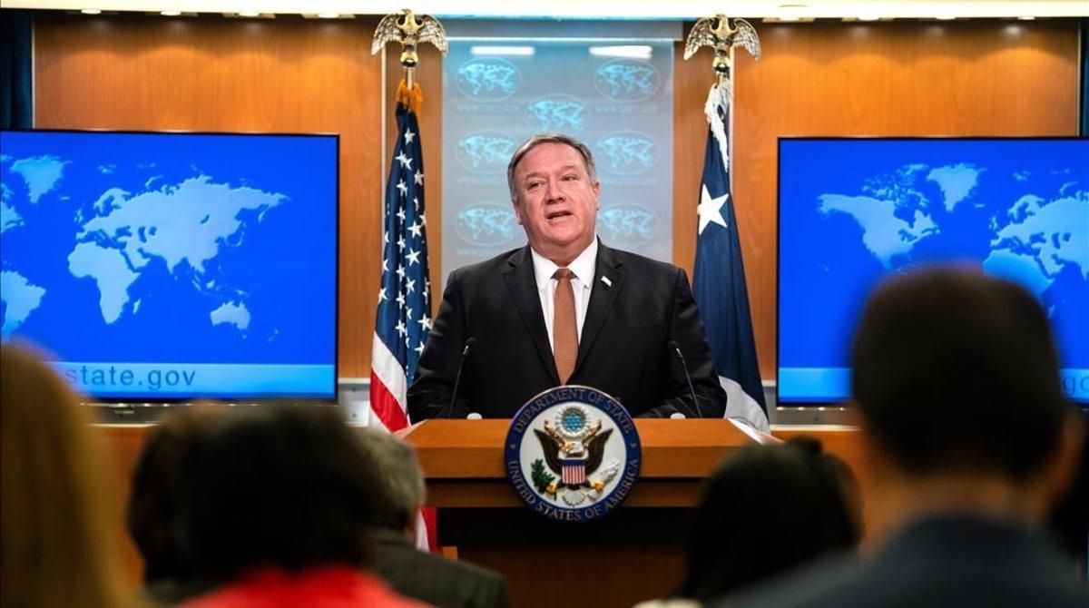 El secretario de Estado de EEUU, Mike Pompeo, durante la rueda de prensa en la que ha anunciado el veto al personal del Tribunal Penal Internacional. El secretario de Estado de EEUU, Mike Pompeo, durante la rueda de prensa en la que ha anunciado el veto al personal del Tribunal Penal Internacional.