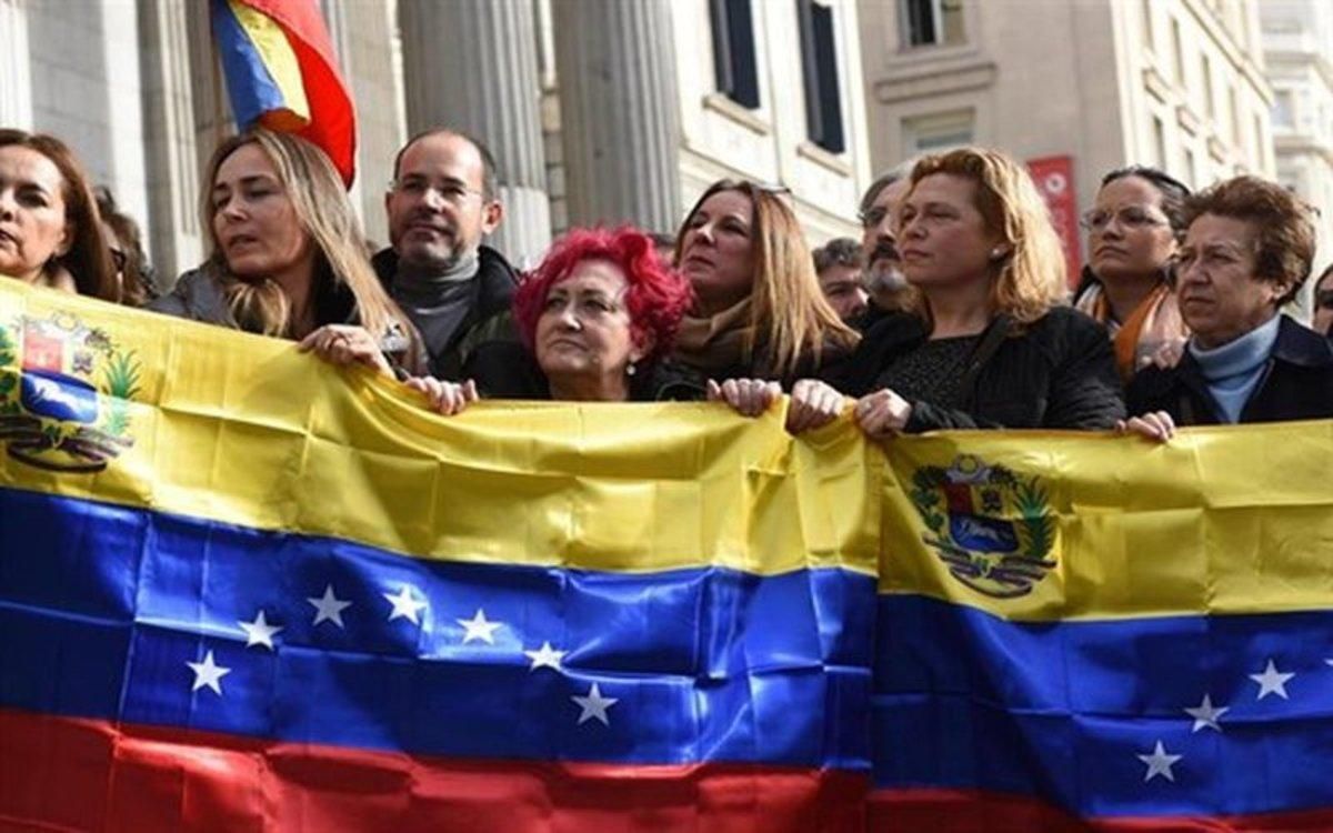 Un grupo de inmigrantes venezolanos que piden asilo en Europa. Un grupo de inmigrantes venezolanos que piden asilo en Europa.