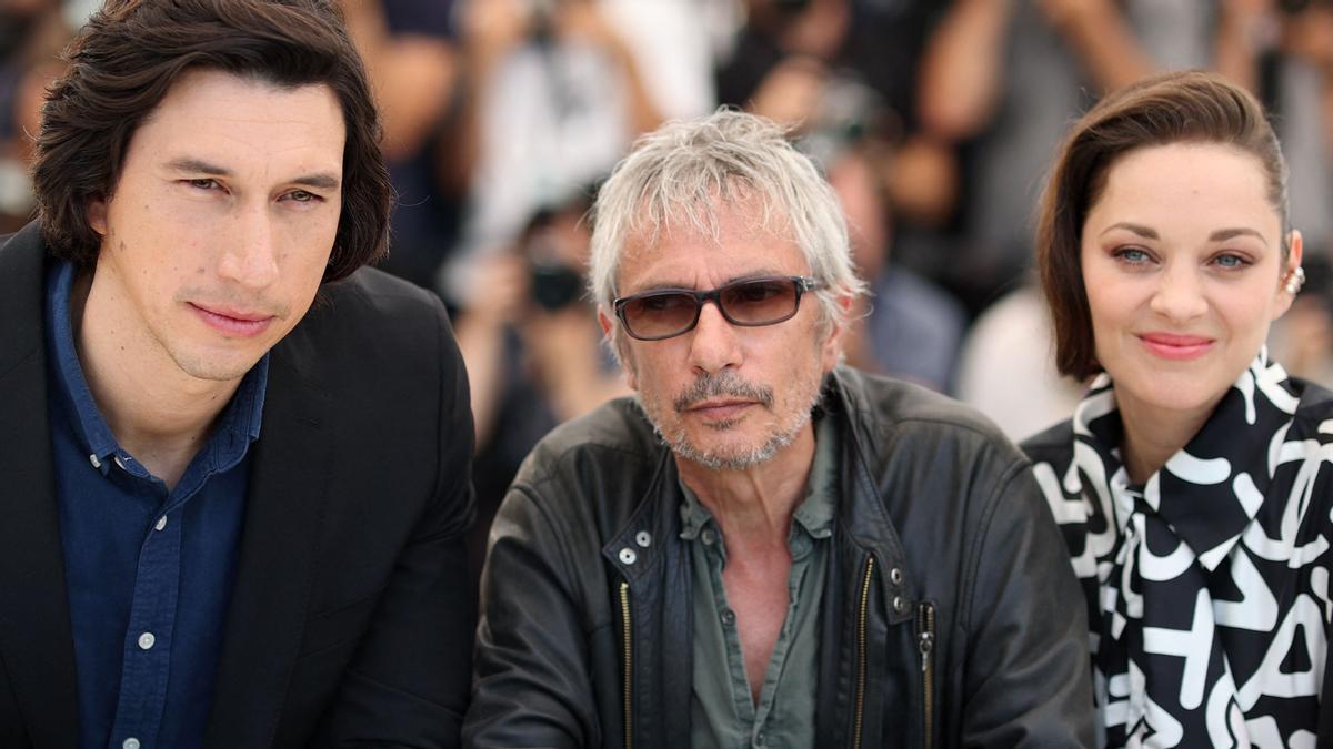 Adam Driver, Leos Carax y Marion Cotillard, tras la presentación de ’Annette’ en Cannes Adam Driver, Leos Carax y Marion Cotillard, tras la presentación de ’Annette’ en Cannes