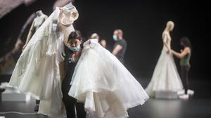 Maniquís con los vestidos de novia de la firma Yolancris que se verán (’on line’) en la Valmont Barcelona Bridal Fashion Week, que comienza este viernes.