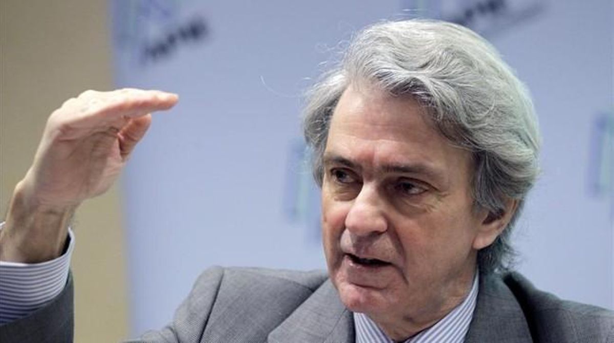 El presidente de Unesa, Eduardo Montes, durante su intervención en un desayuno informativo de la APIE. El presidente de Unesa, Eduardo Montes, durante su intervención en un desayuno informativo de la APIE.