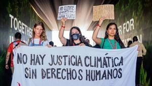 El missatge de les activistes als negociadors de la cimera del clima: «Estem fartes de promeses buides»