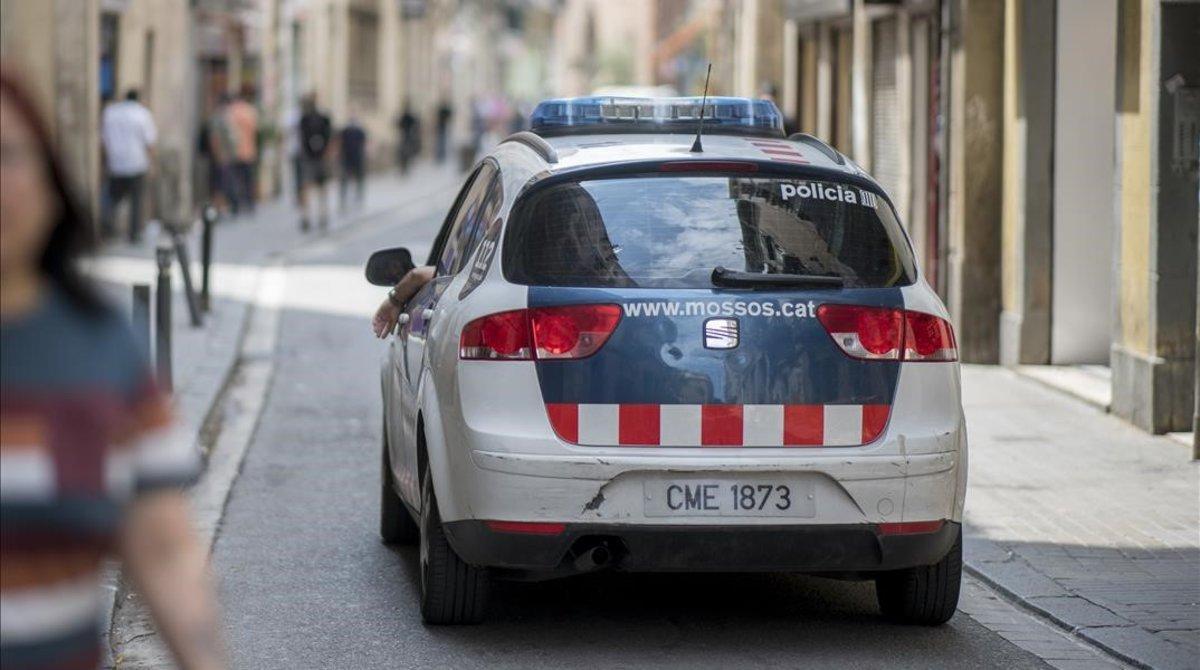 Els Mossos Dissolen A Viladecans Una Missa Evangelista Amb 80 Persones