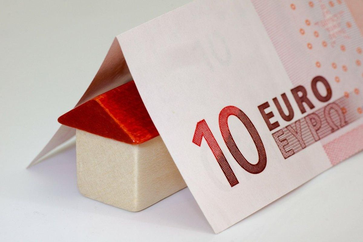 Alquilar una vivienda en muchas ciudades de España se está convirtiendo en misión imposible. Alquilar una vivienda en muchas ciudades de España se está convirtiendo en misión imposible.