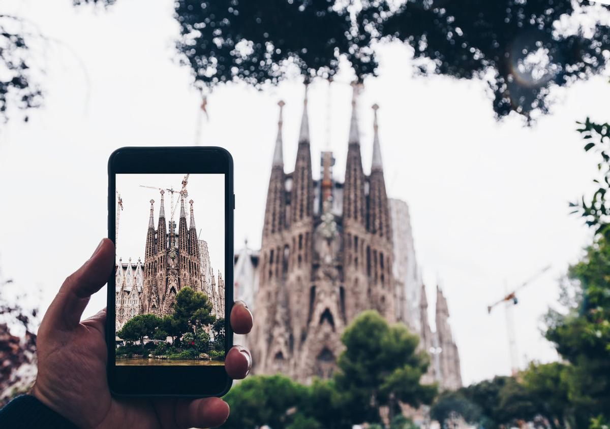 Foto icónica de la Sagrada Família sacada con un móvil. Foto icónica de la Sagrada Família sacada con un móvil.