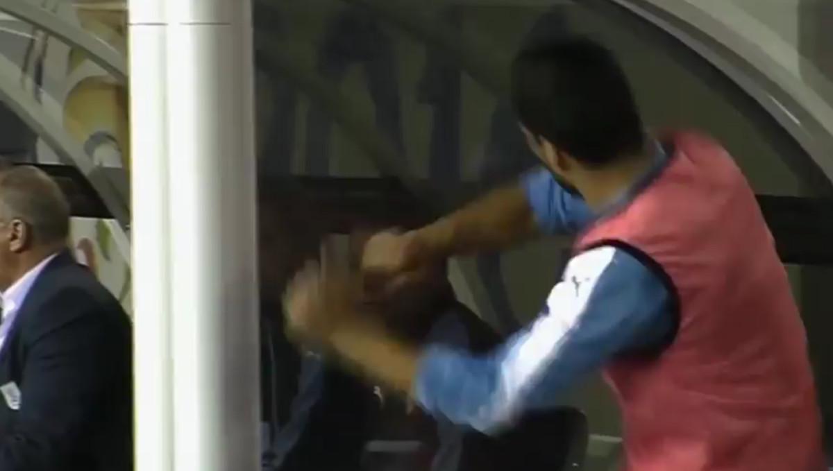 Veneçuela elimina l'Uruguai, i Luis Suárez no pot contenir la seva bronca Veneçuela elimina l'Uruguai, i Luis Suárez no pot contenir la seva bronca