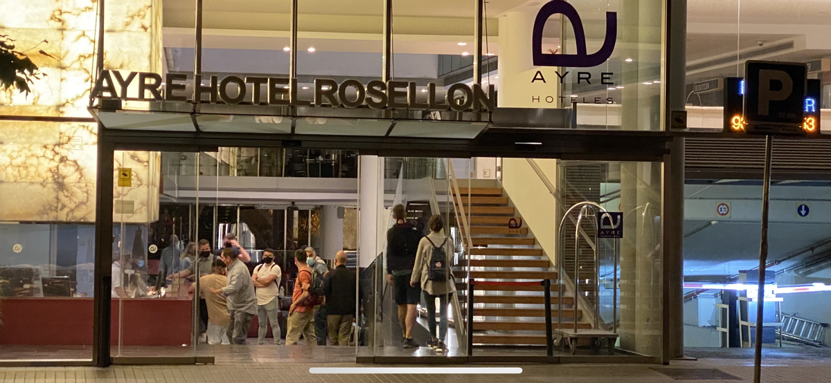 Turistas en un hotel de Barcelona. Turistas en un hotel de Barcelona.