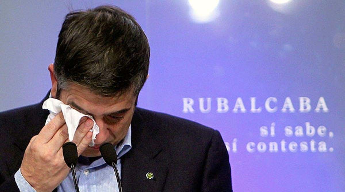 El lendakari no ha podido contener las lágrimas al recordar tantos años