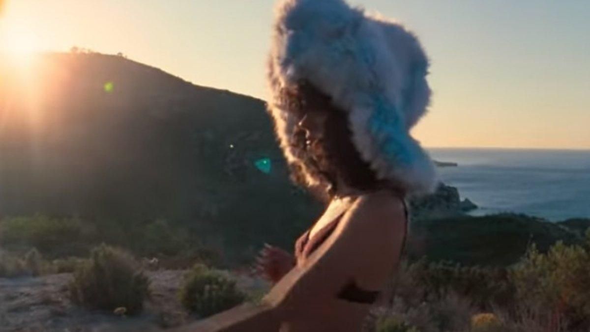 La modelo manchega Marina Ontanaya, protagonista del vídeo de los Rolling Stones ’Criss Cross’ que se ha rodado en Ibiza. La modelo manchega Marina Ontanaya, protagonista del vídeo de los Rolling Stones ’Criss Cross’ que se ha rodado en Ibiza.