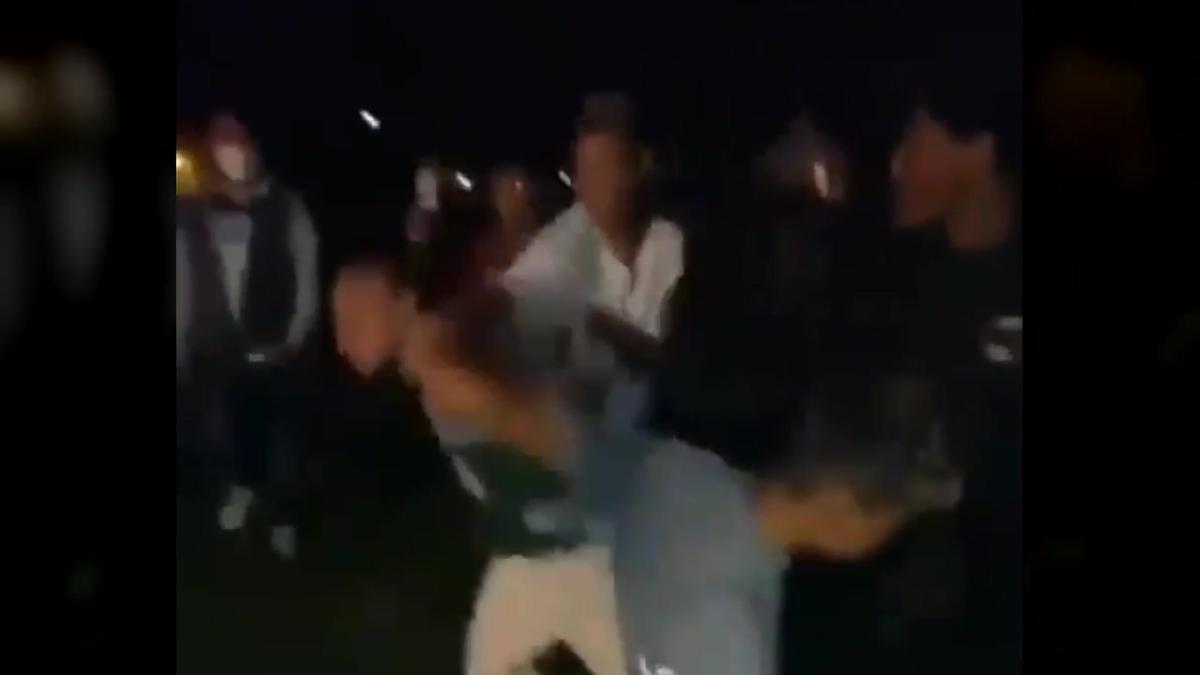 Paliza de un grupo a un joven en un parque de Amorebieta, Vizcaya. Paliza de un grupo a un joven en un parque de Amorebieta, Vizcaya.