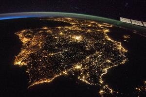 Espanya dibuixa el seu mapa de riscos en llum, gas i petroli per l’amenaça de Putin