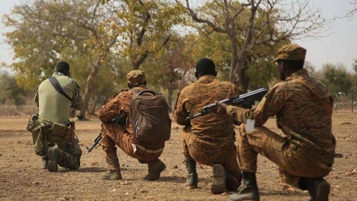Soldados de Burkina Faso.
