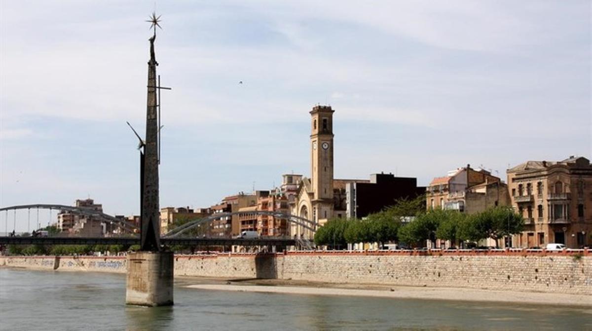 El monumento franquista del Ebro, en Tortosa.