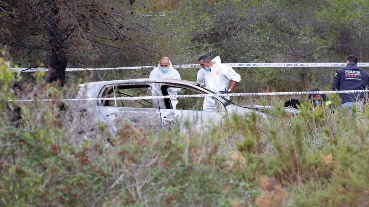 Trobat un cos a l’interior d’un cotxe calcinat a Tarragona Trobat un cos a l’interior d’un cotxe calcinat a Tarragona
