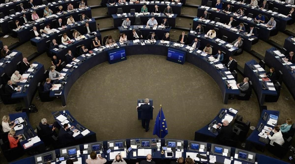 El presidente de la Comisión Europea, Jean-Claude Juncker, en su discurso sobre el estado de la Unión Europea. El presidente de la Comisión Europea, Jean-Claude Juncker, en su discurso sobre el estado de la Unión Europea.
