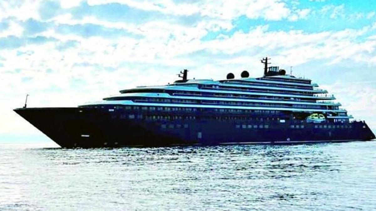 El crucero “Evrima”, en alta mar casi concluido.