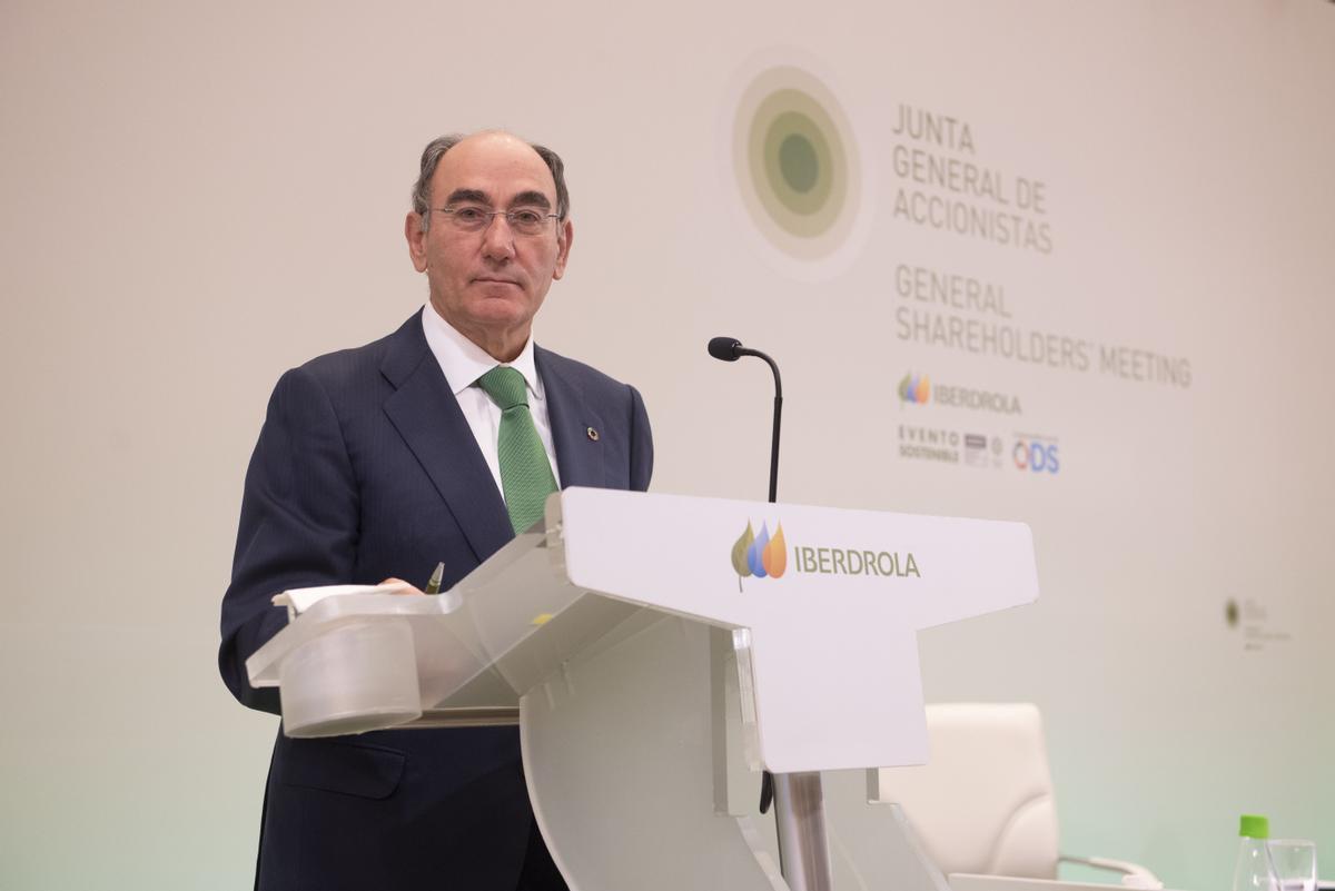Iberdrola ve "una mano negra muy poderosa" tras la imputación de su presidente