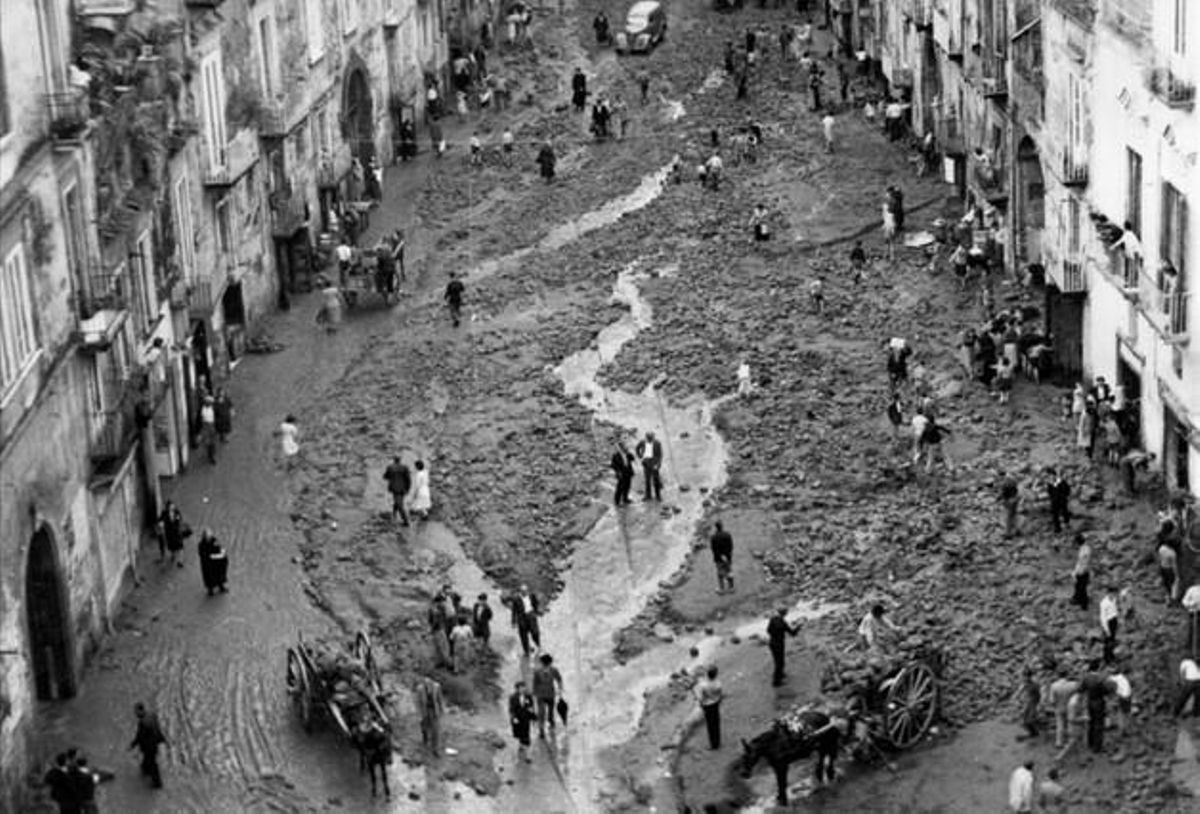 La Nápoles de los años 50: inundación en un barrio popular La Nápoles de los años 50: inundación en un barrio popular