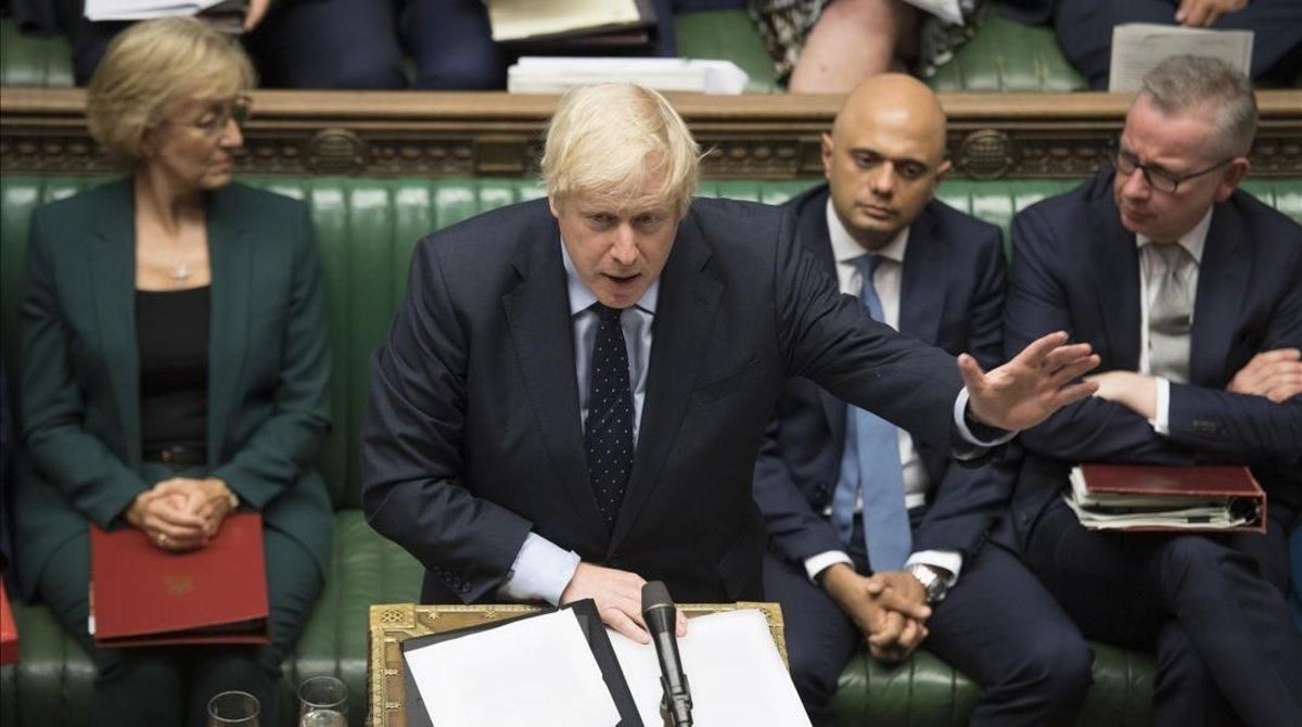 El primer ministro británico, Boris Johnson, en el Parlamento, este martes. El primer ministro británico, Boris Johnson, en el Parlamento, este martes.