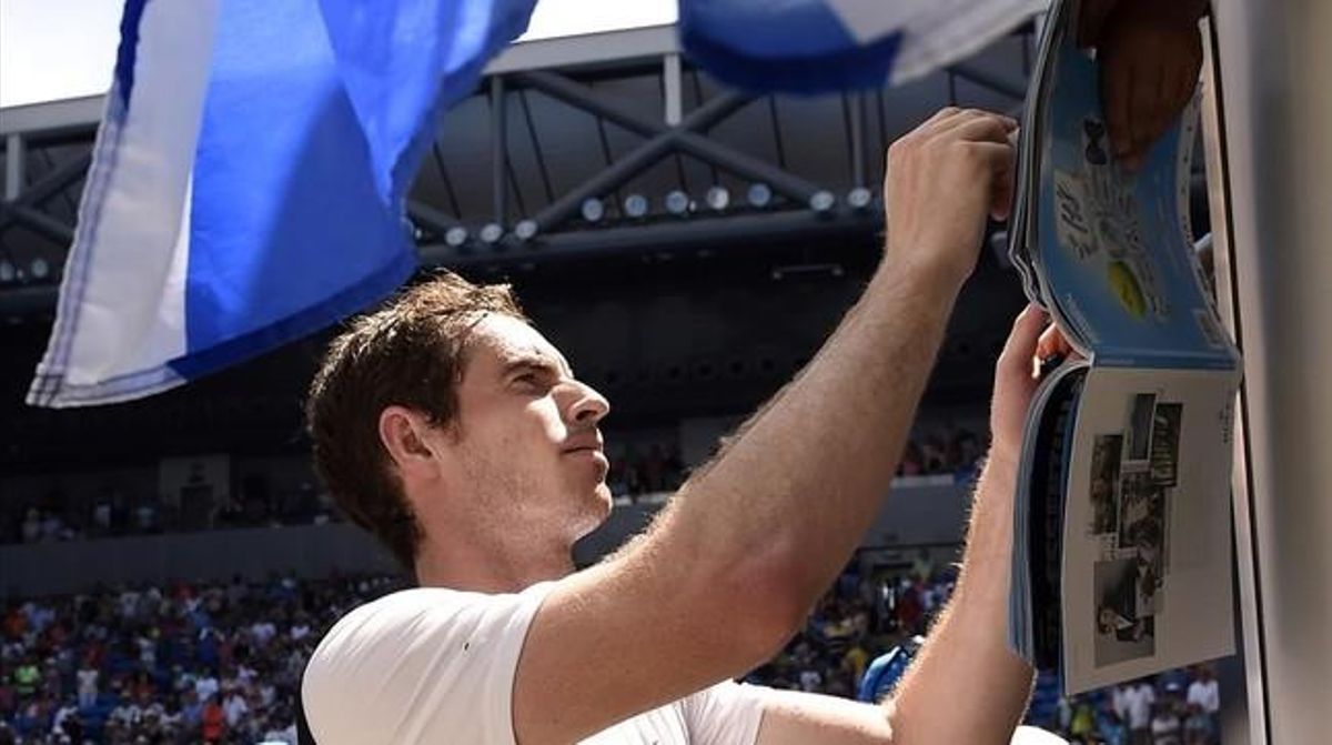 Murray firma autógrafos en el Abierto de Australia. Murray firma autógrafos en el Abierto de Australia.