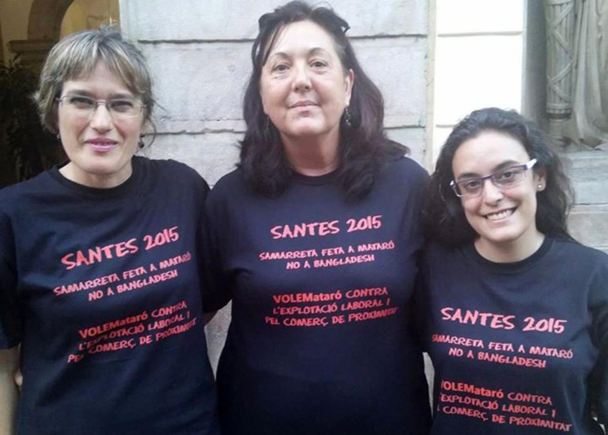 Montse Morón, Ana María Caballero i Sarai Martínez el juliol de 2015, quan compartien el grup municipal de VoleMataró a l’Ajuntament.  
