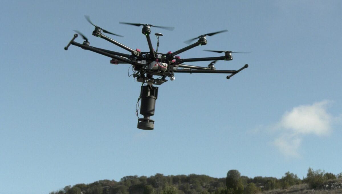 Empiezan a sembrar con drones 21 futuros bosques en toda España Empiezan a sembrar con drones 21 futuros bosques en toda España