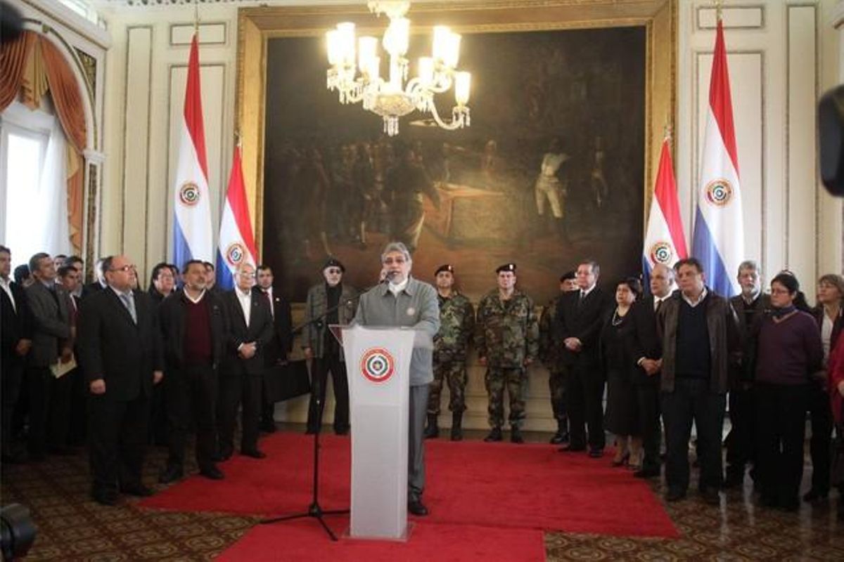 El presidente Lugo, en la rueda de prensa en la que ha anunciado que no piensa renunciar al cargo. El presidente Lugo, en la rueda de prensa en la que ha anunciado que no piensa renunciar al cargo.