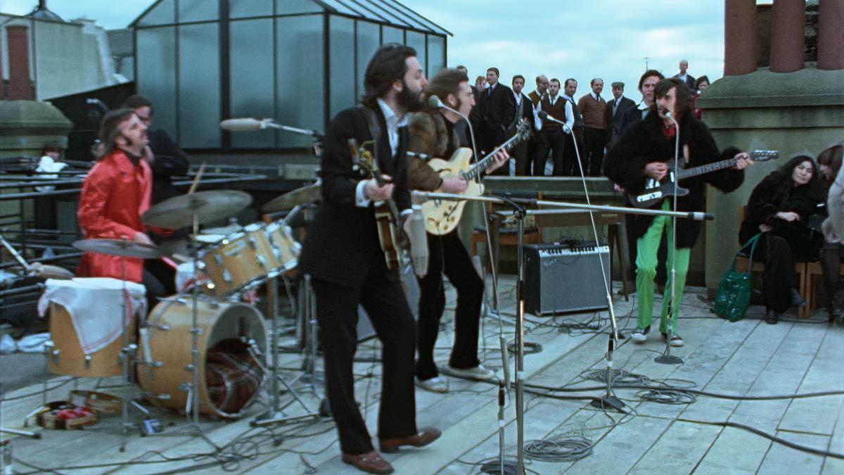 El concierto de los Beatles en la azotea del edficio Apple, recuperado en la docuserie ’Get back’.