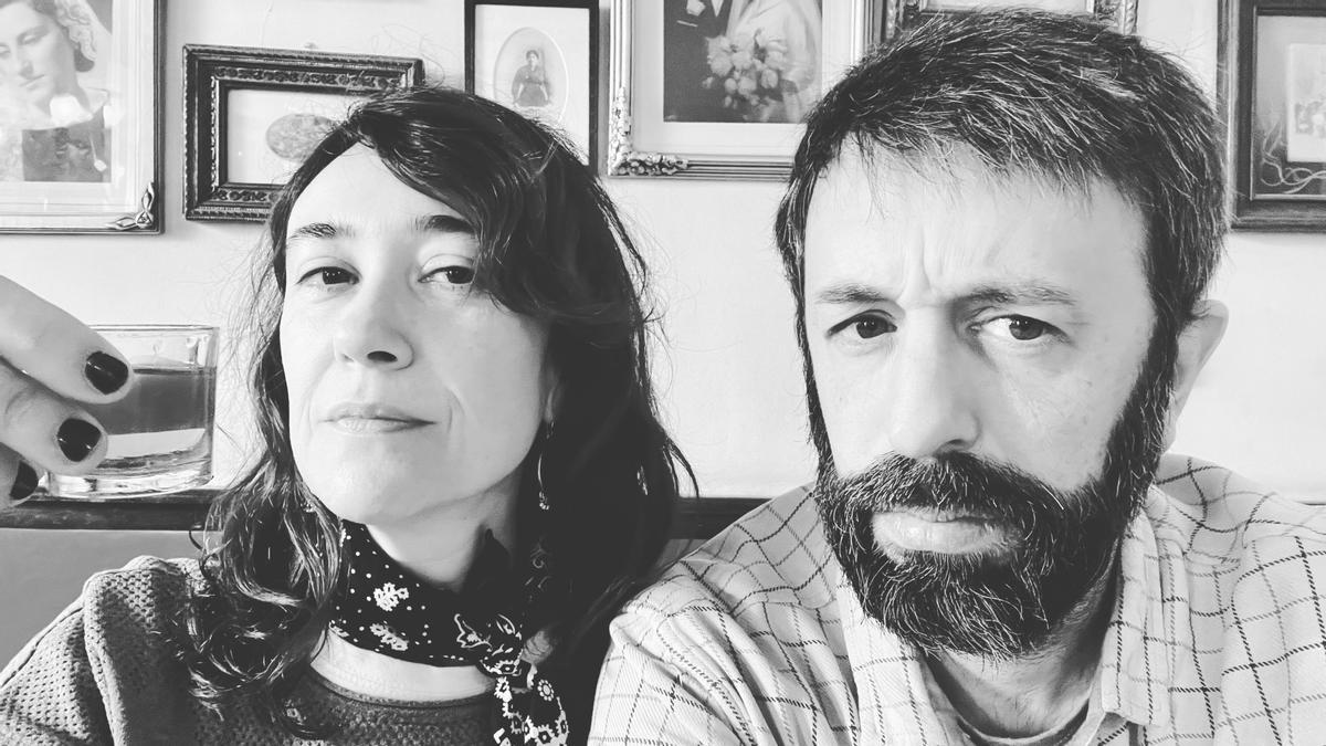 Los escritores Begoña Méndez y Nadal Suau 