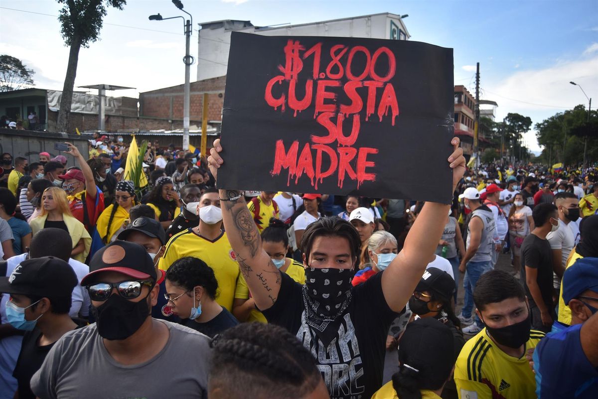 La subida impositiva que plantea Iván Duque está generando un fuerte rechazo en Colombia. La subida impositiva que plantea Iván Duque está generando un fuerte rechazo en Colombia.
