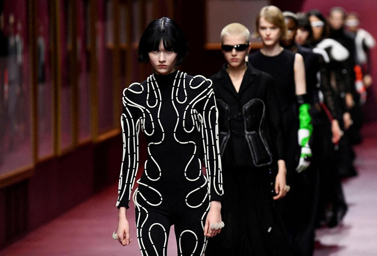 La tecnología salta a la pasarela gracias al futurismo de Dior