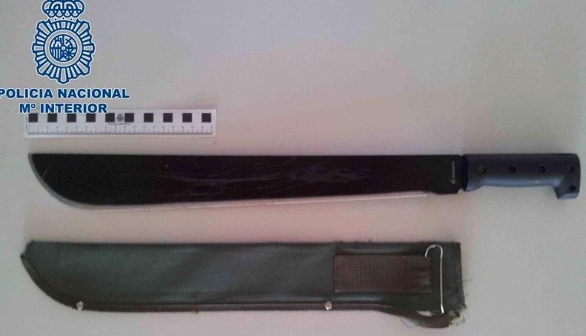 Un bolo machete Un bolo machete