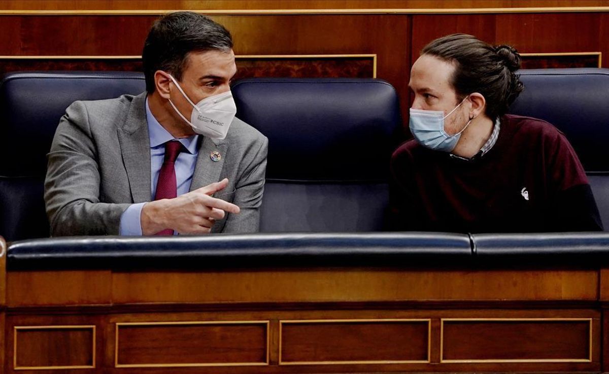 Pedro Sánchez y Pablo Iglesias en la sesión de control al Gobierno. Pedro Sánchez y Pablo Iglesias en la sesión de control al Gobierno.