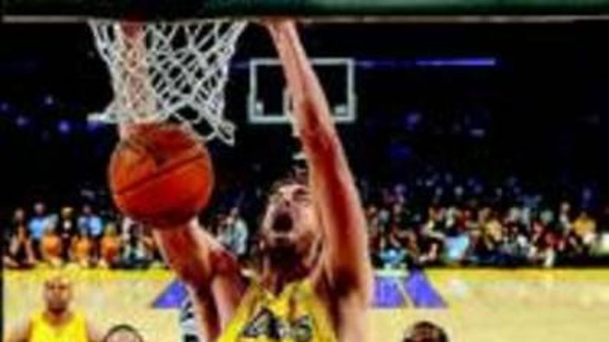 Lakers y Cavaliers amplían su ventaja en los 'play-off'