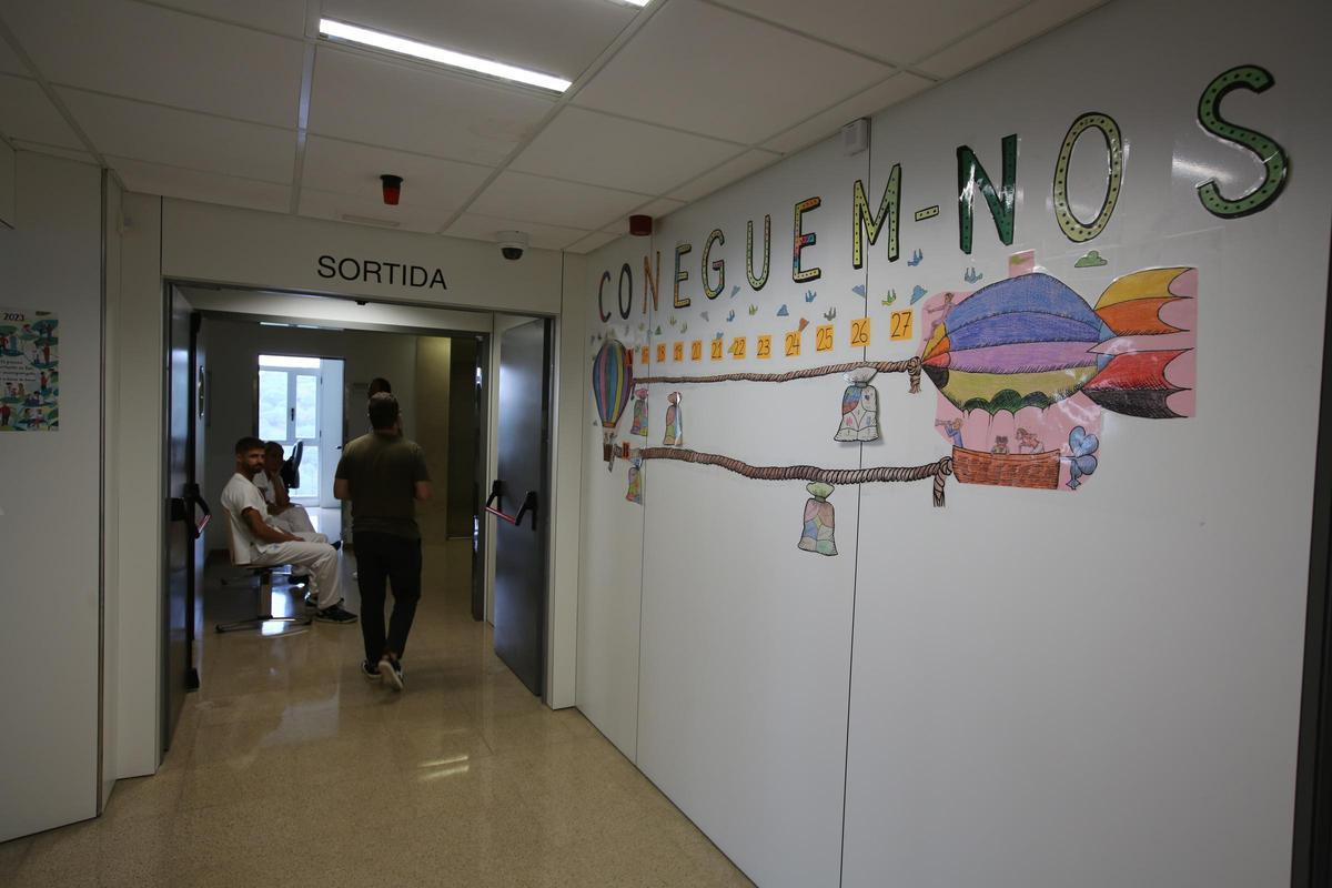 Puertas abiertas en la unidad de psiquiatría del Hospital Can Ruti de Badalona.