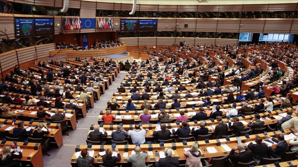 La Eurocámara durante una votación. La Eurocámara durante una votación.