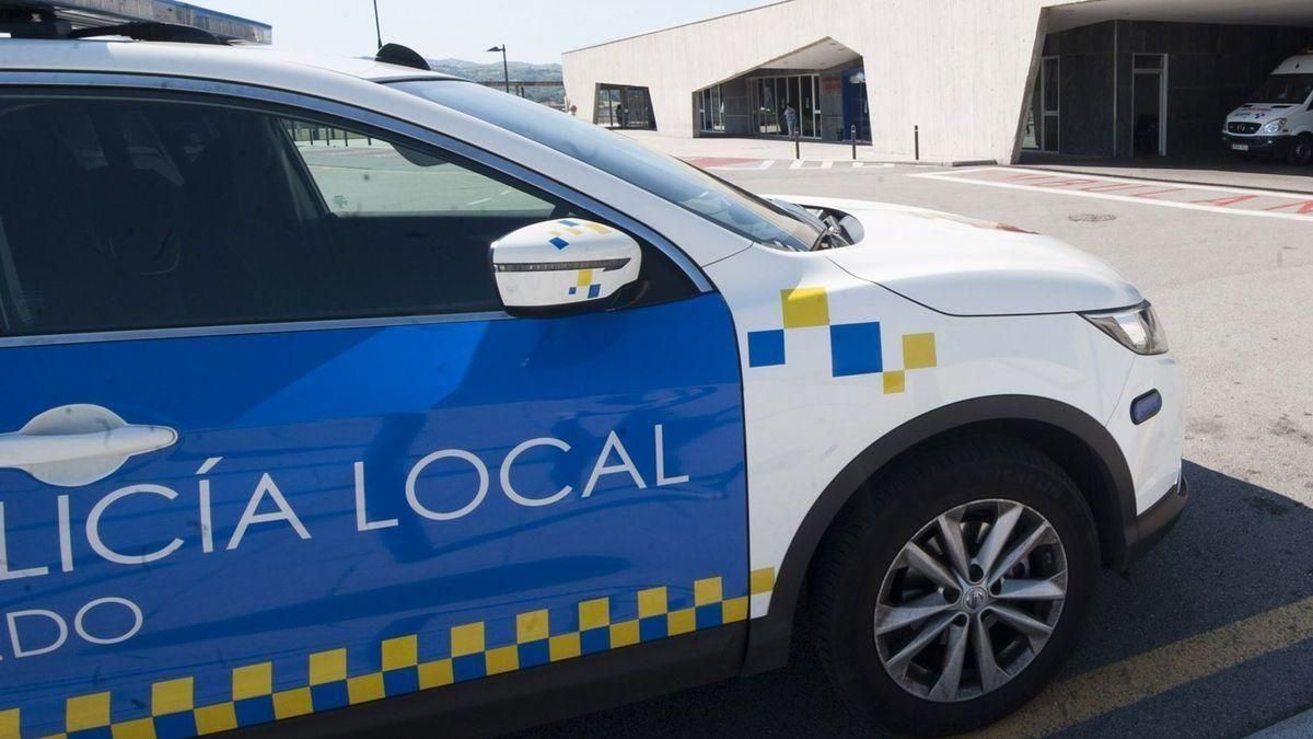 Un policía de Oviedo pega tres disparos a un coche huido que le pasó por encima de un pie Un policía de Oviedo pega tres disparos a un coche huido que le pasó por encima de un pie