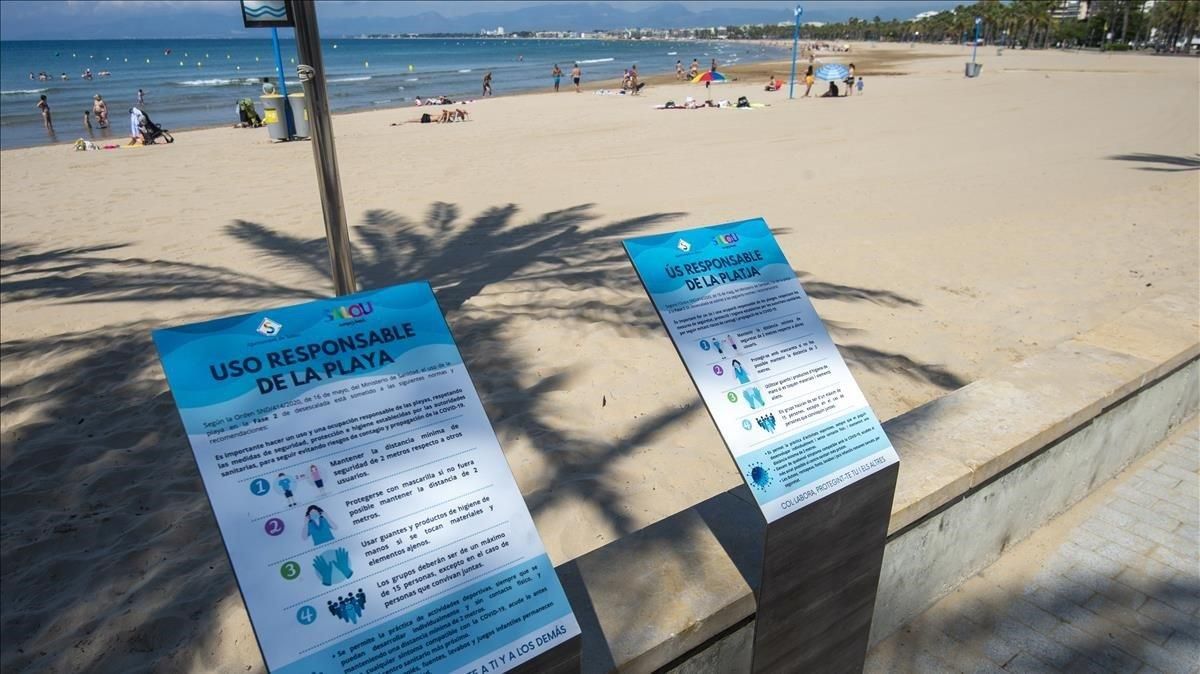 Normas para los bañistas y demás usuarios en la playa de Llevant, en Salou. Normas para los bañistas y demás usuarios en la playa de Llevant, en Salou.