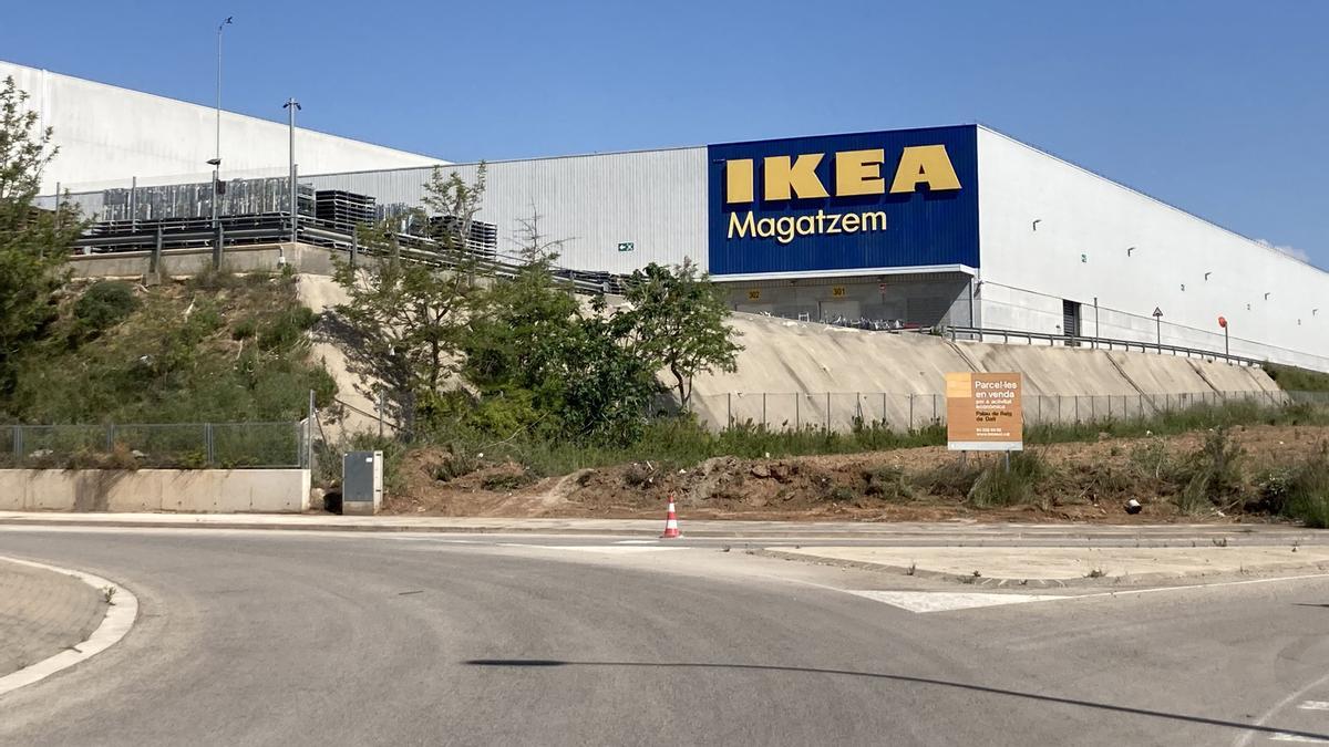 Muere un trabajador de 40 años atropellado por un camión en un almacén de Ikea de Valls