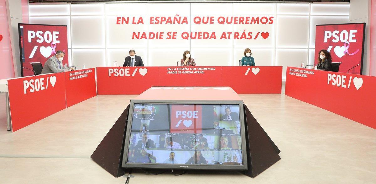 El secretario de Organización del PSOE, José Luis Ábalos, preside la reunión de la ejecutiva federal del partido, con Santos Cerdán, Cristina Narbona, Carmen Calvo y Maritcha Ruiz, este 19 de octubre del 2020 en la sede de Ferraz. 