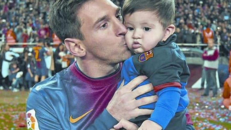 Messi hace campaña por Unicef con su hijo